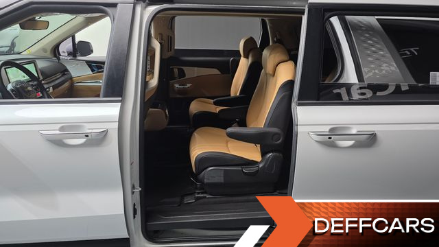 Kia CARNIVAL Gasoline 9-Seater Prestige купить на сайте DeffCars