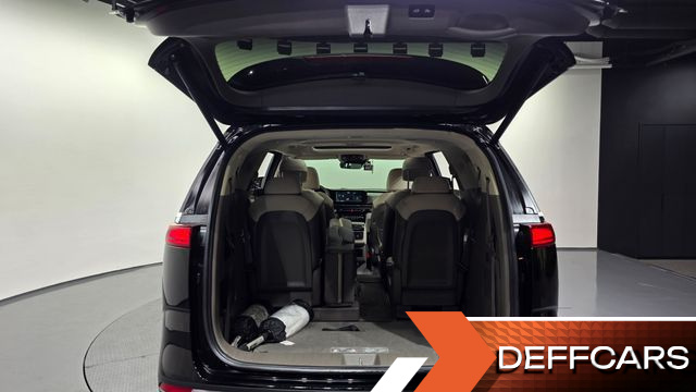 Kia CARNIVAL 11-Seater Signature купить на сайте DeffCars