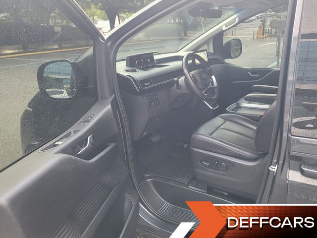 Hyundai STARIA L3.5 Cargo 5-Seater Modern купить на сайте DeffCars