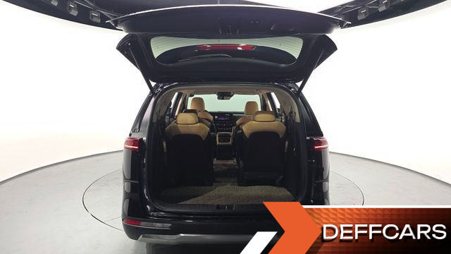 Kia CARNIVAL Gasoline 9-Seater Signature купить на сайте DeffCars