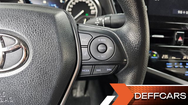 Toyota CAMRY 2.5 LE Hybrid купить на сайте DeffCars
