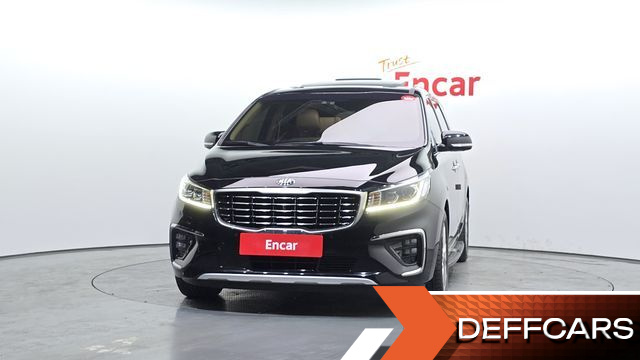 Kia CARNIVAL 7-Seater Limousine VIP купить на сайте DeffCars