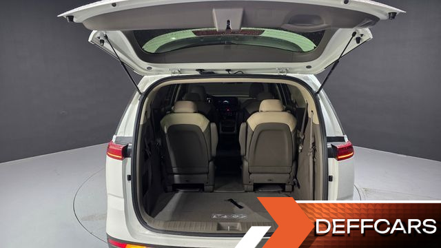 Kia CARNIVAL 9-Seater Prestige купить на сайте DeffCars
