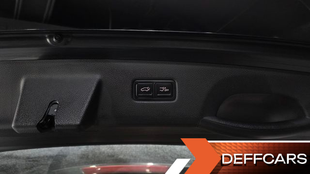Kia CARNIVAL 9-Seater Noblesse купить на сайте DeffCars