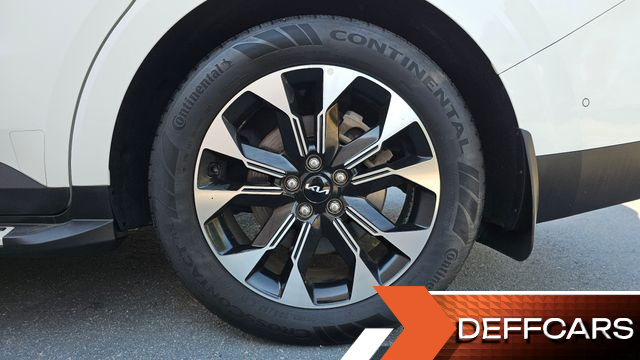 Kia CARNIVAL Gasoline 9-Seater Signature купить на сайте DeffCars