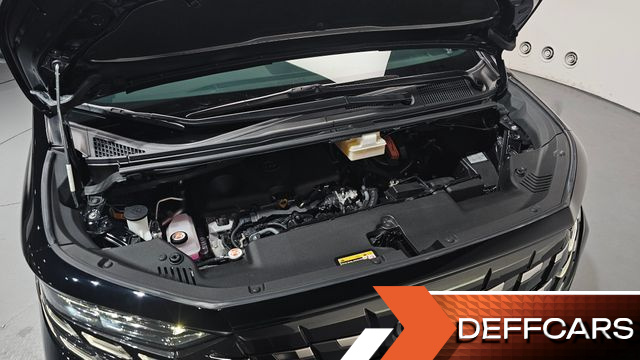 Toyota ALPHARD 2.5 HEV Executive AWD купить на сайте DeffCars
