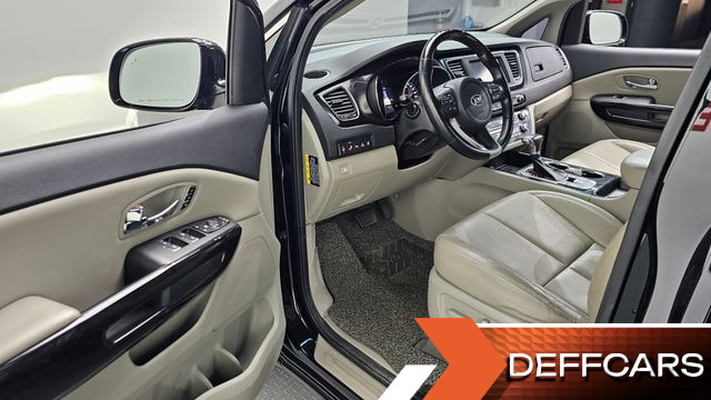 Kia CARNIVAL 9-Seater Noblesse Special купить на сайте DeffCars