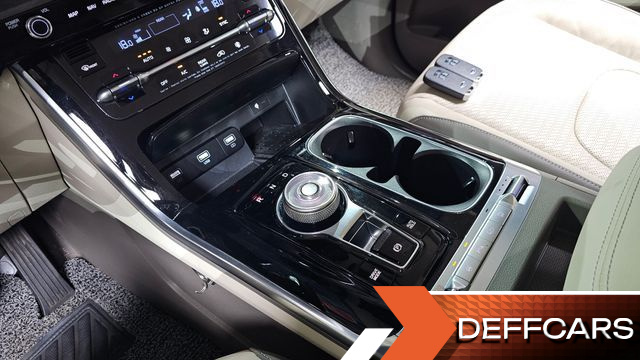 Kia CARNIVAL 9-Seater Signature купить на сайте DeffCars