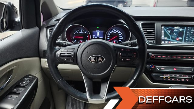 Kia CARNIVAL 9-Seater Luxury купить на сайте DeffCars