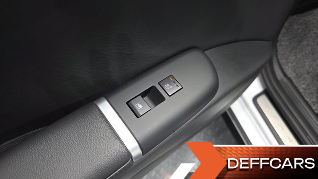 Hyundai GRANDEUR Premium купить на сайте DeffCars