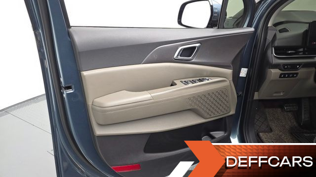 Kia CARNIVAL 9-Seater Noblesse купить на сайте DeffCars