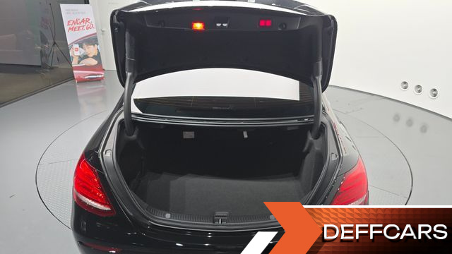 Mercedes E-CLASS E300 4MATIC Exclusive купить на сайте DeffCars