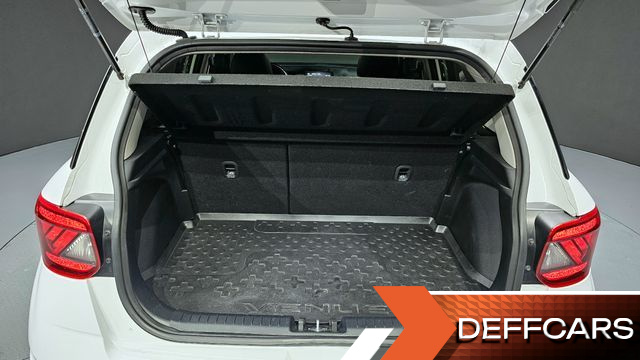 Hyundai VENUE 1.6 Flux купить на сайте DeffCars