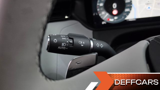Land Rover RANGE ROVER VELAR 2.0 P250 Dynamic SE купить на сайте DeffCars