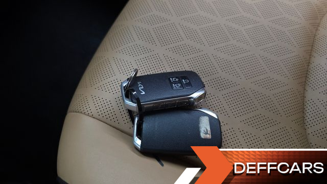 Kia CARNIVAL 9-Seater Prestige купить на сайте DeffCars