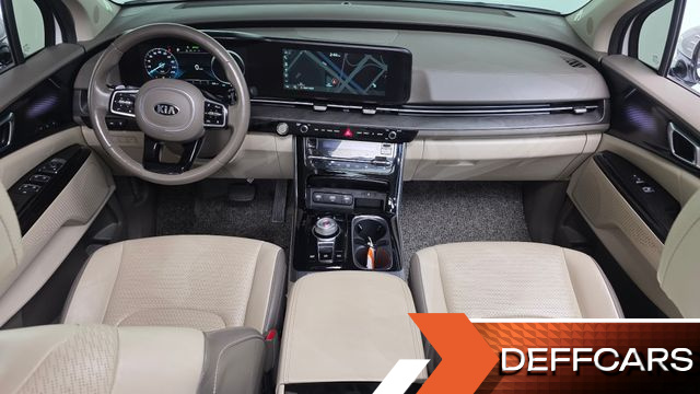 Kia CARNIVAL Gasoline 7-Seater Signature купить на сайте DeffCars