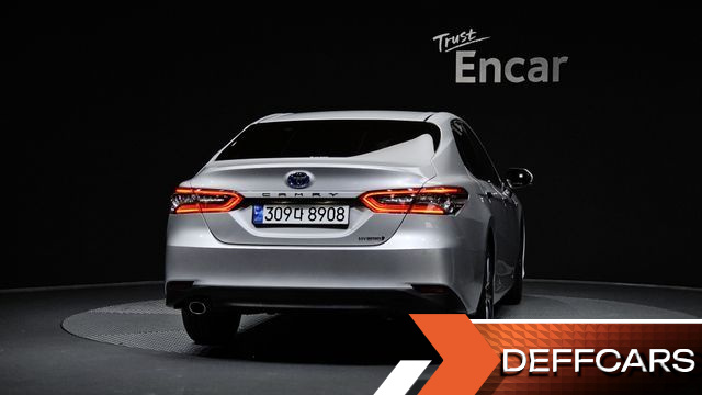 Toyota CAMRY 2.5 XLE Hybrid купить на сайте DeffCars