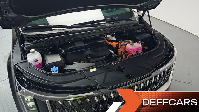 Kia CARNIVAL HEV 4-Seater Hi Limousine Signature купить на сайте DeffCars