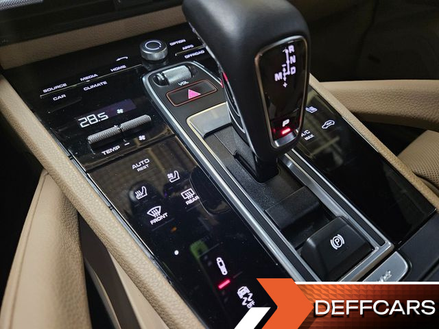 Porsche CAYENNE 3.0 PLATINUM EDITION купить на сайте DeffCars