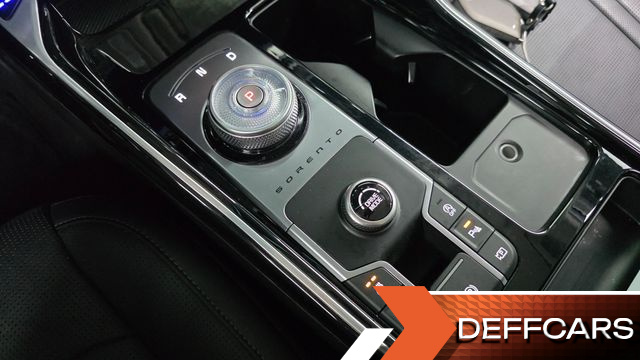 Kia SORENTO Gasoline 2.5T 2WD Signature купить на сайте DeffCars