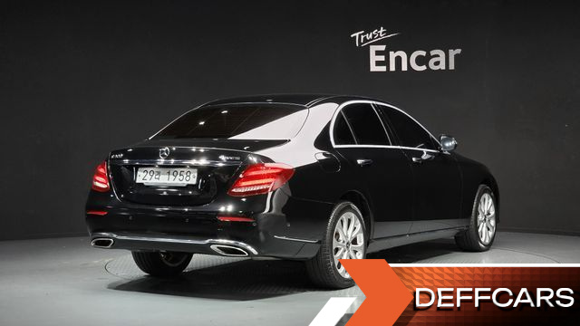 Mercedes E-CLASS E300 4MATIC Exclusive купить на сайте DeffCars