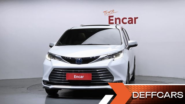 Toyota SIENNA 2.5 Hybrid AWD купить на сайте DeffCars