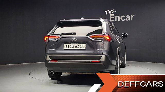 Toyota RAV4 2.5 2WD купить на сайте DeffCars
