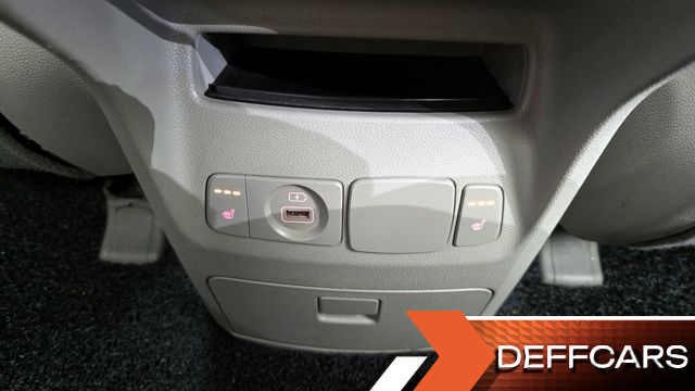 Kia CARNIVAL 9-Seater Prstige купить на сайте DeffCars