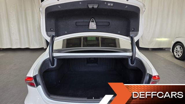 Hyundai GRANDEUR 3.3 Calligraphy купить на сайте DeffCars