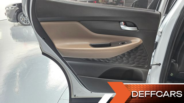 Hyundai SANTAFE Diesel 2.0 2WD Prestige купить на сайте DeffCars