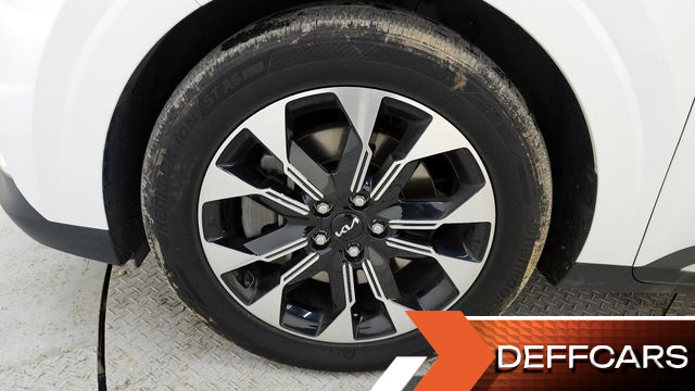 Kia CARNIVAL 9-Seater Signature купить на сайте DeffCars