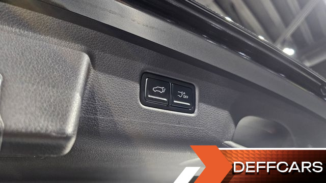 Kia CARNIVAL Gasoline 9-Seater Signature купить на сайте DeffCars
