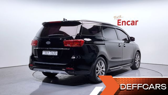Kia CARNIVAL 9-Seater Prstige купить на сайте DeffCars