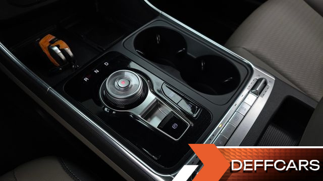 Kia CARNIVAL 9-Seater Noblesse купить на сайте DeffCars
