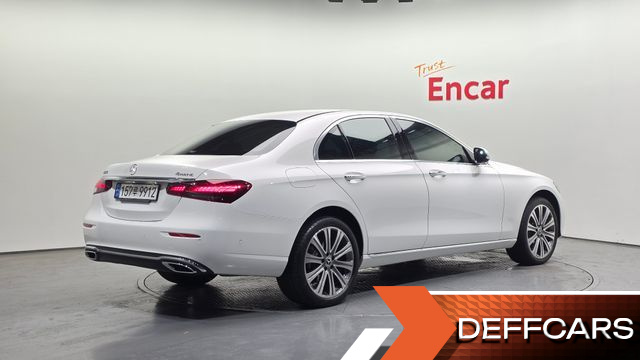Mercedes E-CLASS E350 4MATIC Exclusive купить на сайте DeffCars