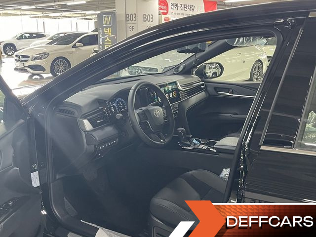 Toyota CAMRY 2.5 XLE Premium Hybrid купить на сайте DeffCars