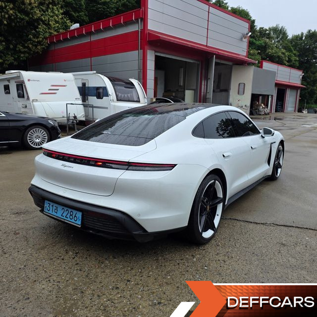 Porsche TAYCAN Base купить на сайте DeffCars