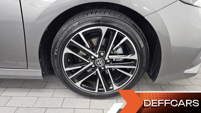 Toyota CAMRY 2.5 XLE Premium Hybrid купить на сайте DeffCars