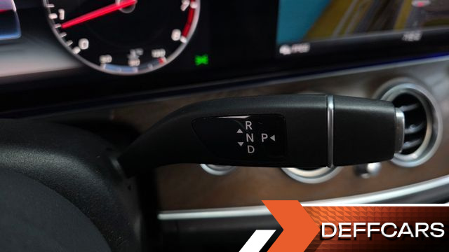 Mercedes E-CLASS E300 4MATIC Exclusive купить на сайте DeffCars