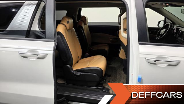 Kia CARNIVAL 9-Seater Prestige купить на сайте DeffCars