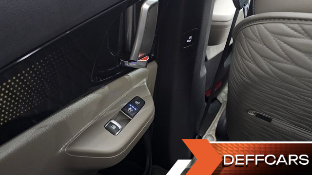 Kia CARNIVAL Gasoline 9-Seater Signature купить на сайте DeffCars