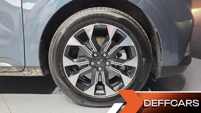 Kia CARNIVAL 9-Seater Signature купить на сайте DeffCars