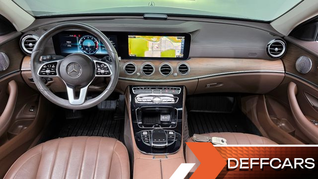 Mercedes E-CLASS E300 4MATIC Exclusive купить на сайте DeffCars