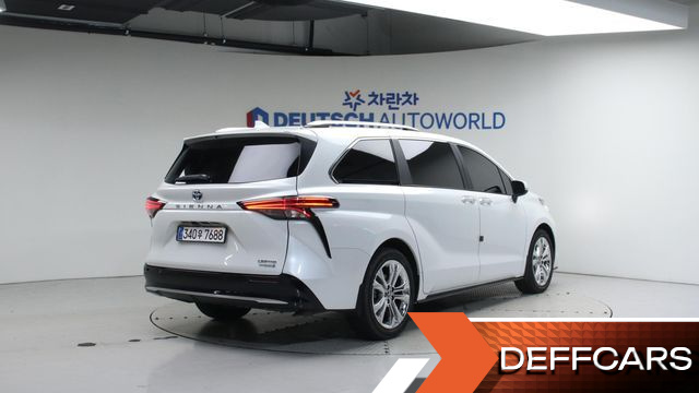 Toyota SIENNA 2.5 Hybrid 2WD купить на сайте DeffCars