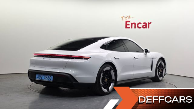 Porsche TAYCAN 4S купить на сайте DeffCars