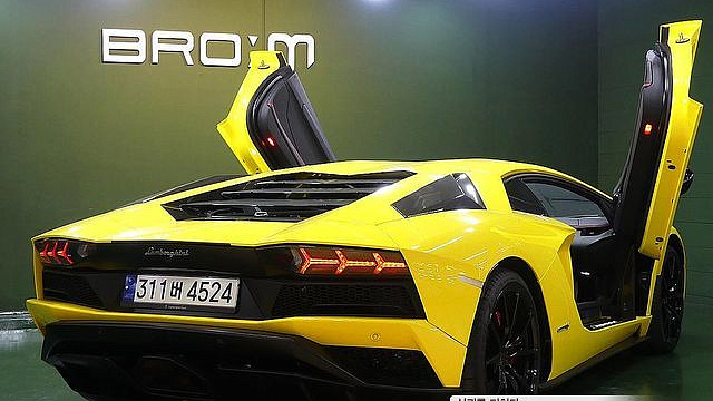 Lamborghini AVENTADOR S LP740-4 купить на сайте DeffCars