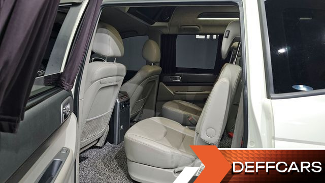 Ssangyong KORANDO 4WD Chateau 9-seater High-Limousine купить на сайте DeffCars