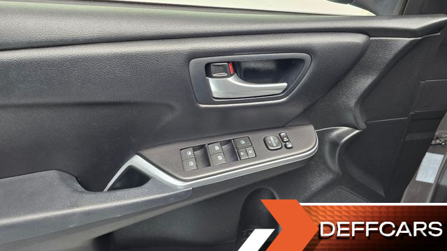 Toyota CAMRY Hybrid LE купить на сайте DeffCars