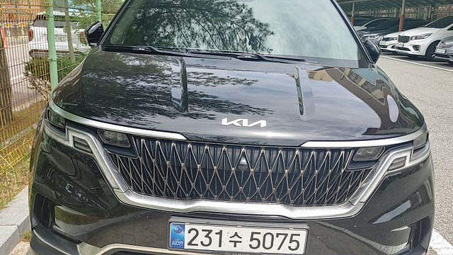 Kia CARNIVAL 7-Seater Signature купить на сайте DeffCars