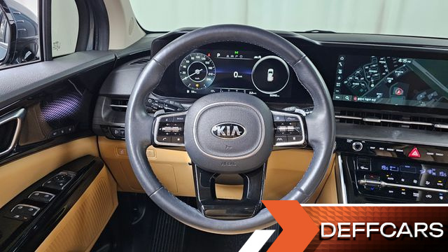 Kia CARNIVAL 9-Seater Signature купить на сайте DeffCars
